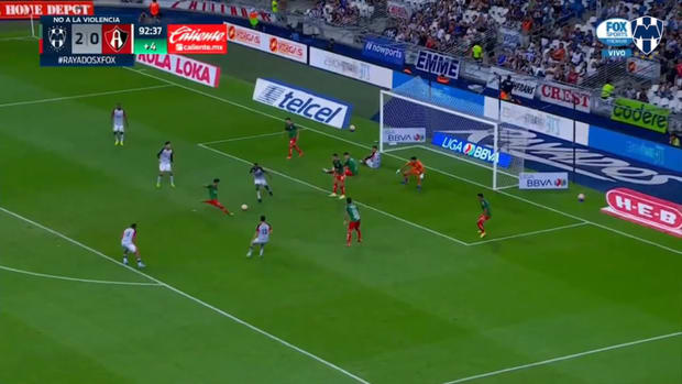 Bizarre sequence of mistakes in the box from Monterrey and Atlas players
